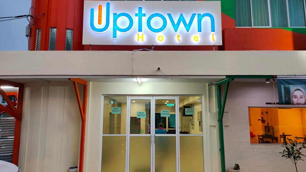 Uptown Hotel Семпорна Экстерьер фото