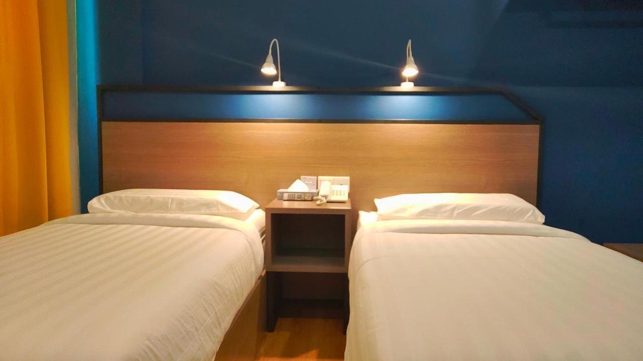 Uptown Hotel Семпорна Экстерьер фото